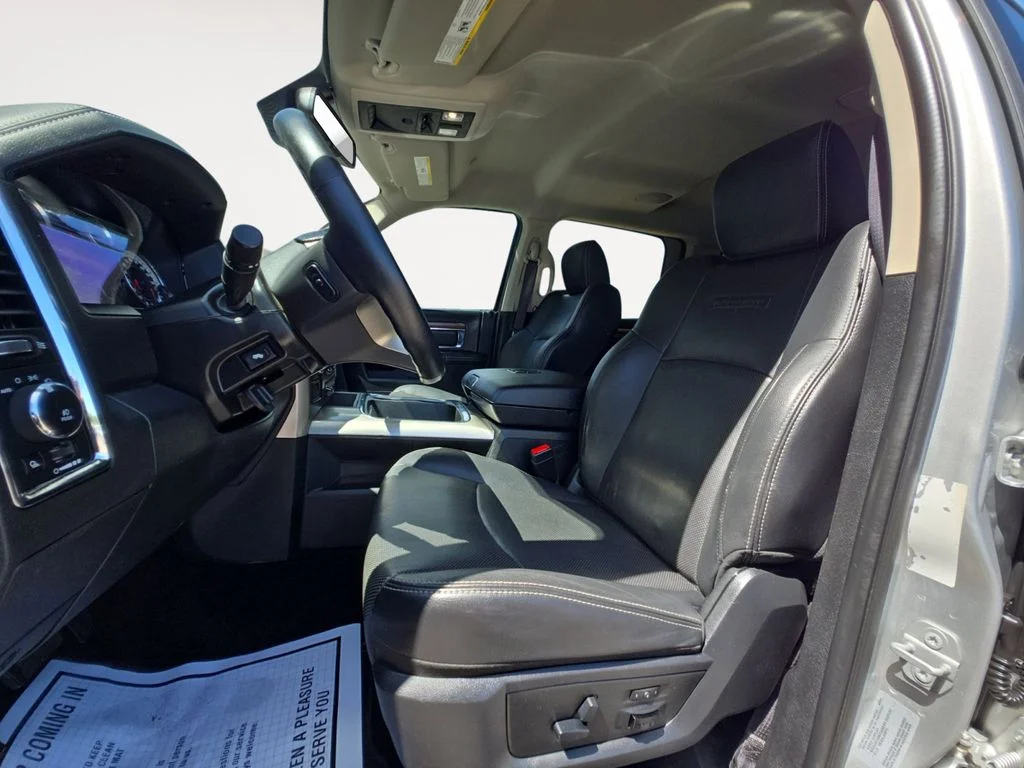 Used 2017 Silver Ram Laramie image 9