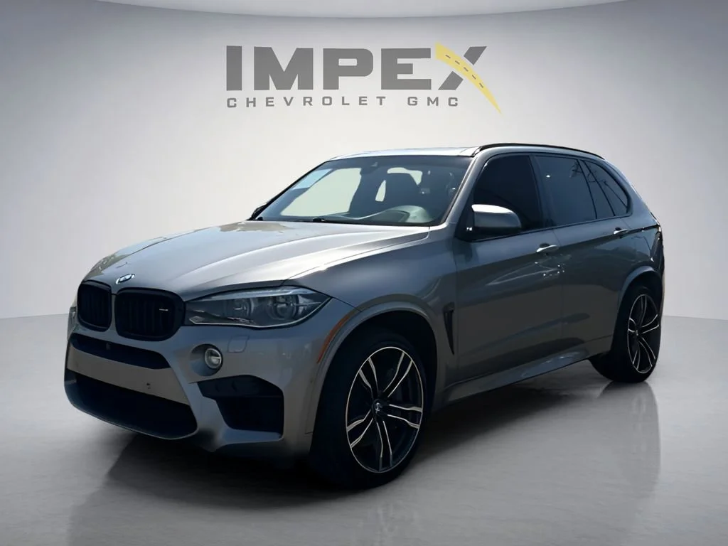 Used 2018  BMW  image 1