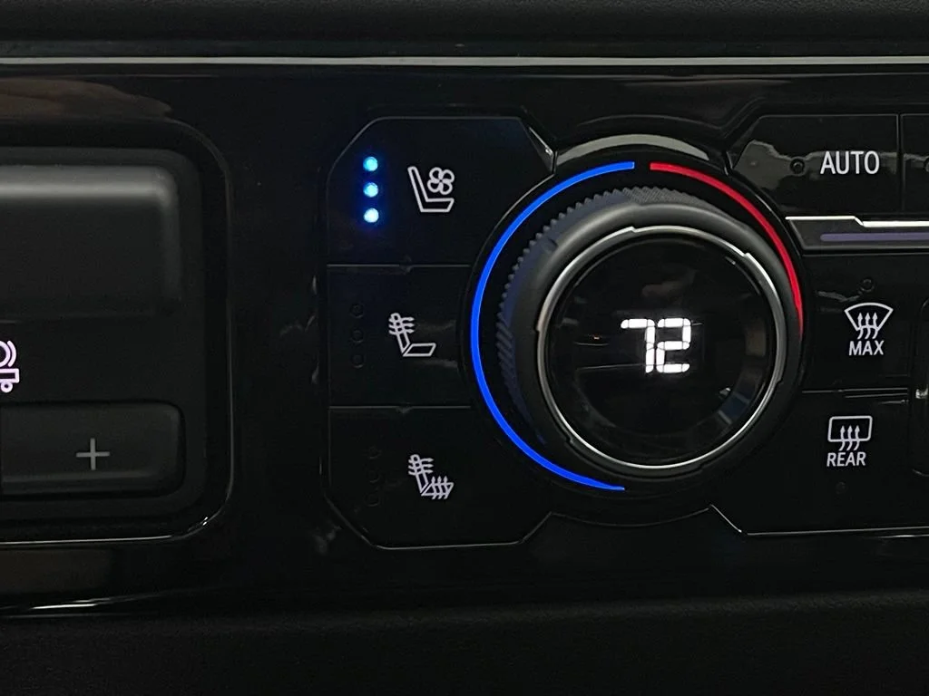 Used 2024 Summit White Chevrolet LTZ image 6