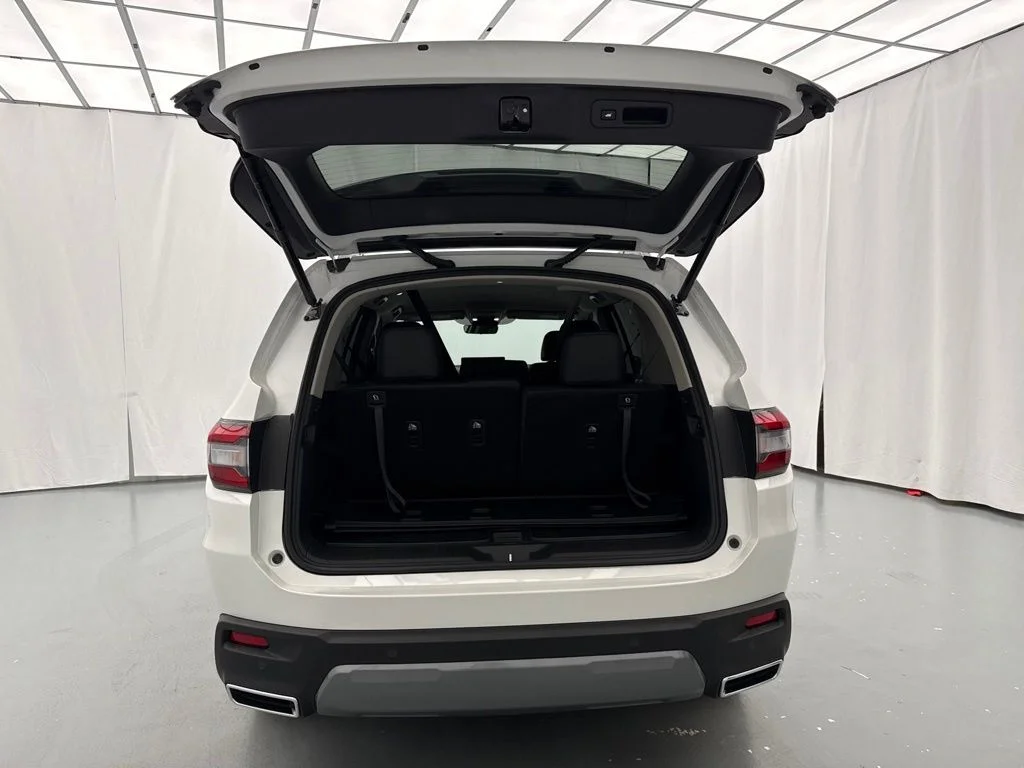 New 2026 Platinum White Pearl Honda EX-L image 9