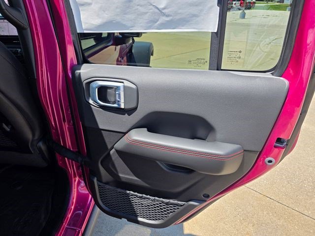 New 2026 Tuscadero Pearlcoat Jeep Rubicon image 12