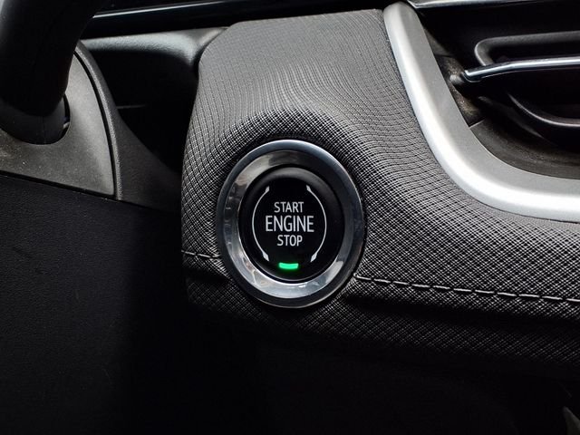 Used 2025 White Chevrolet LT image 13