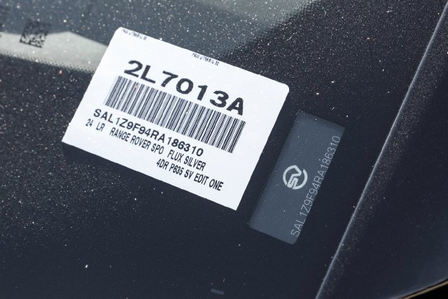 Certified Used 2024 Flux Silver SV Bespoke Ultra Metallic Gloss Land Rover SV Edition One Flux Silver image 80