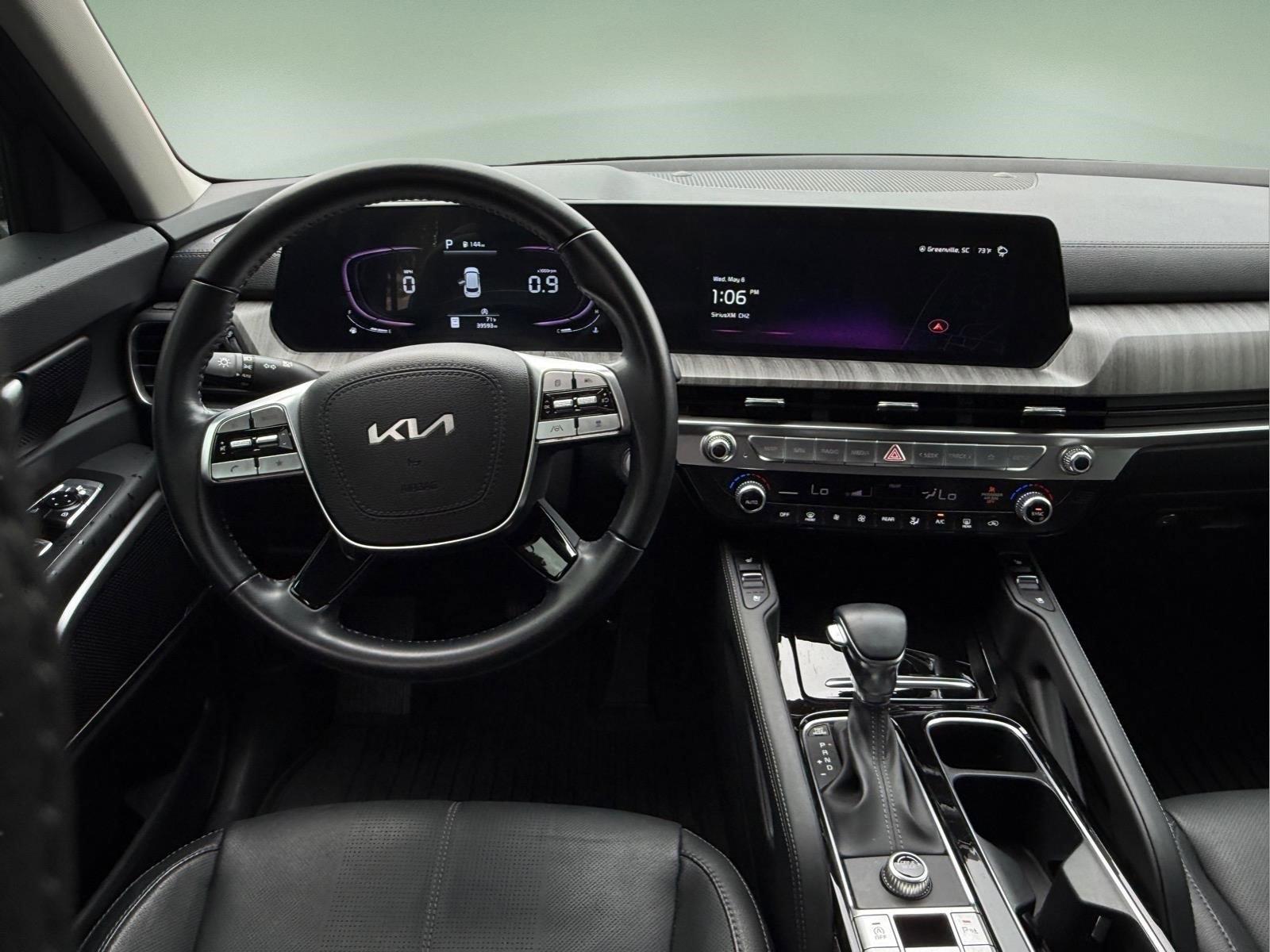 Used 2024 Gravity Gray Kia EX image 11