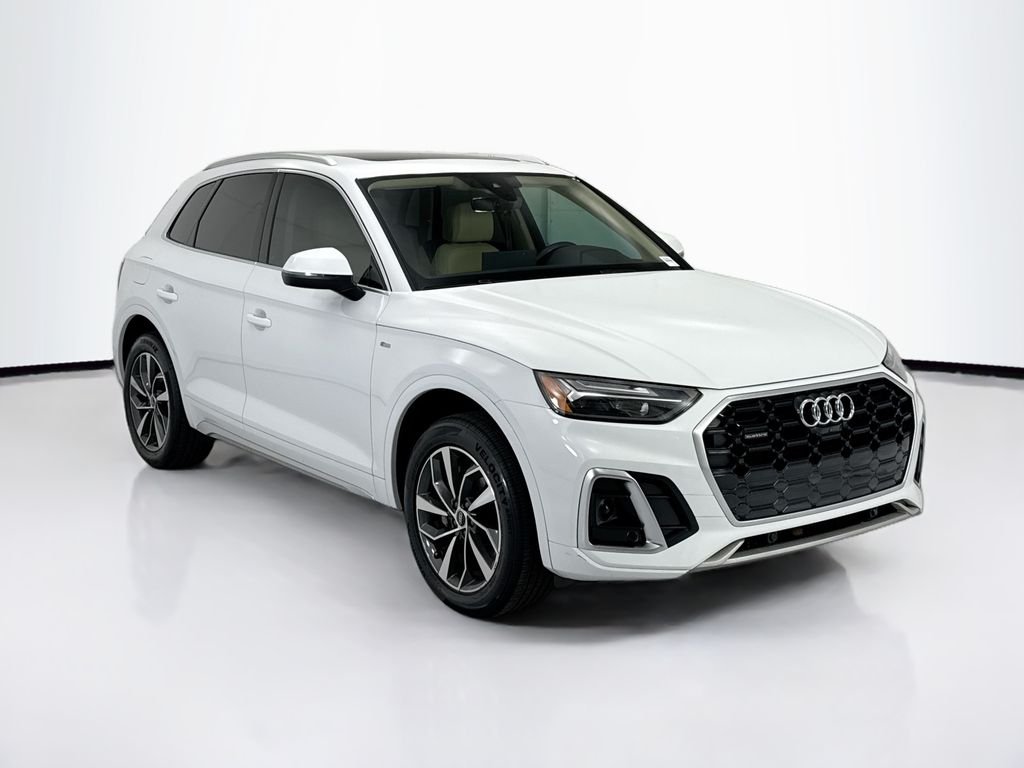 Used 2022 Glacier White Audi 45 S line Premium image 3