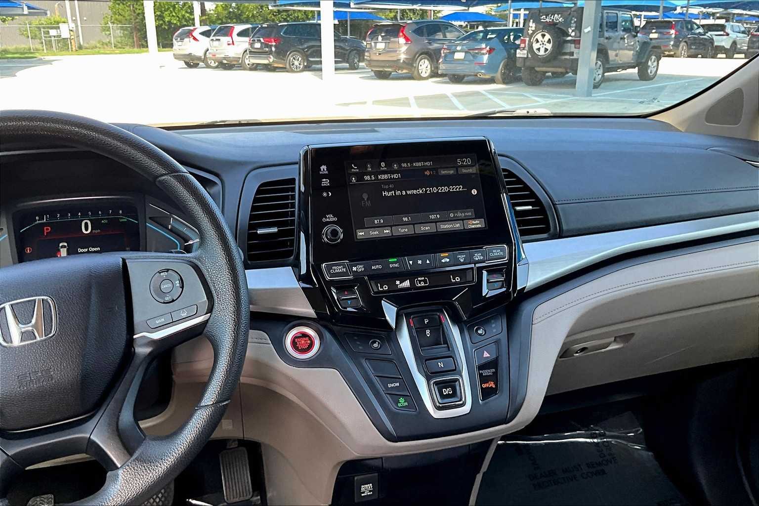Used 2018 Modern Steel Metallic Honda EX image 6