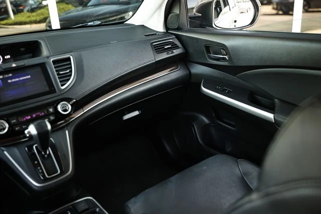 Used 2015 Kona Coffee Metallic Honda Touring image 29