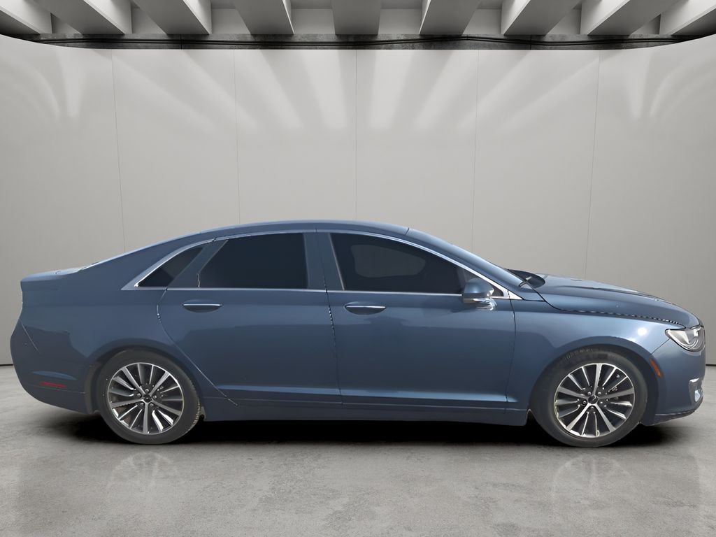 Used 2019 Blue Diamond Metallic Lincoln Standard image 6