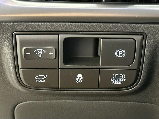New 2026 White Hyundai SEL image 20