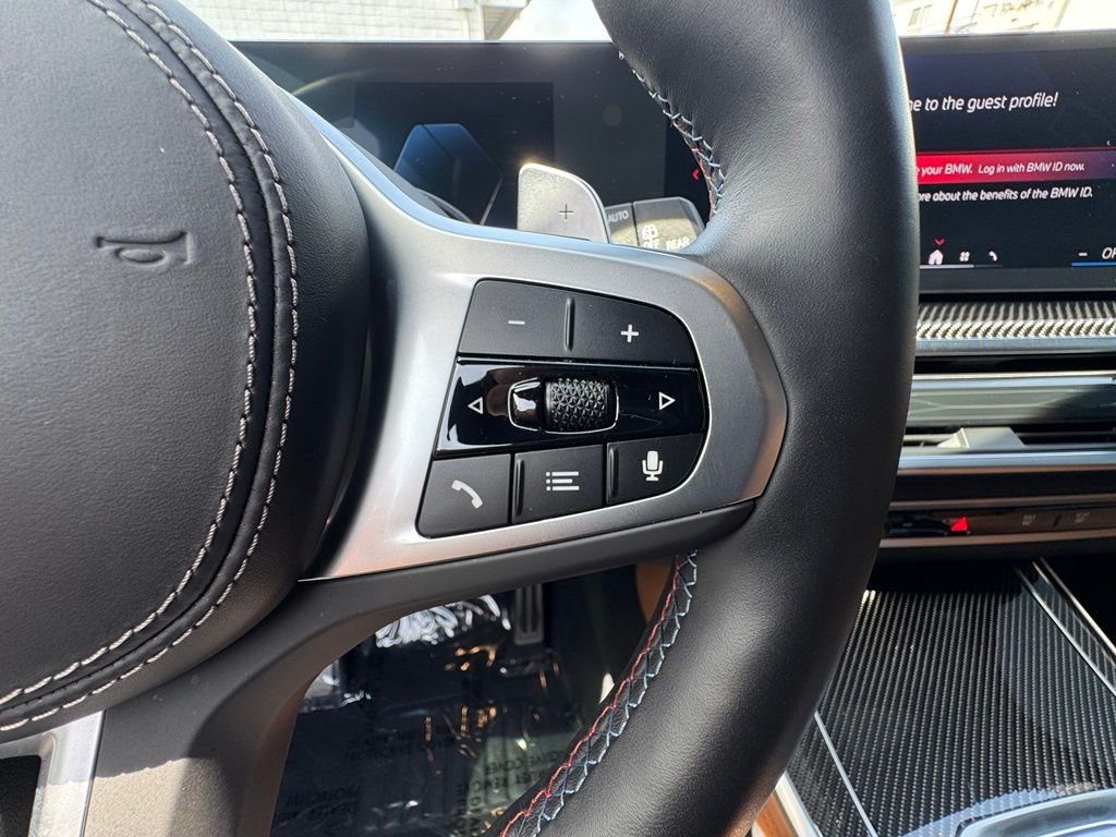 Used 2026 Black BMW M60i image 23