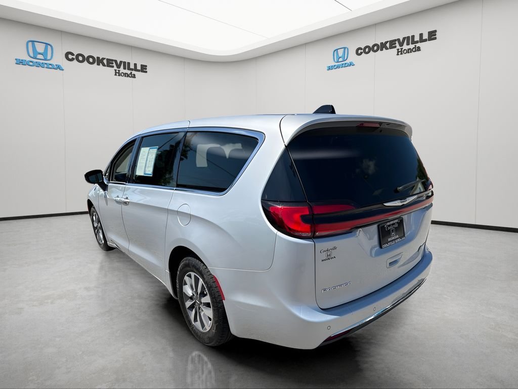Used 2023 Silver Mist Clearcoat Chrysler Touring L image 9