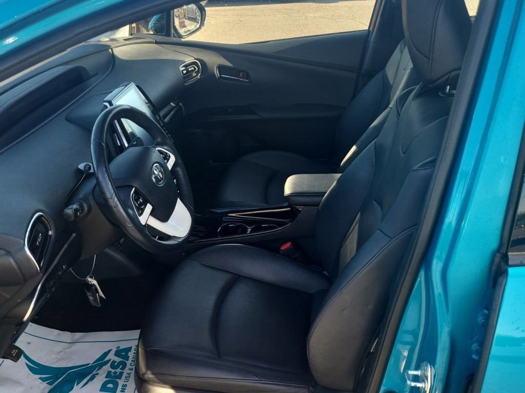 Used 2017 Blue Toyota Advanced image 6