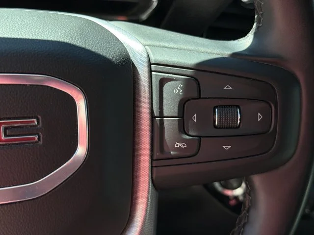 Used 2025 White GMC SLT image 13