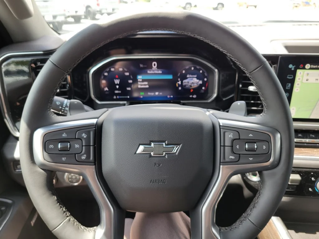 New 2026 Summit White Chevrolet RST image 32