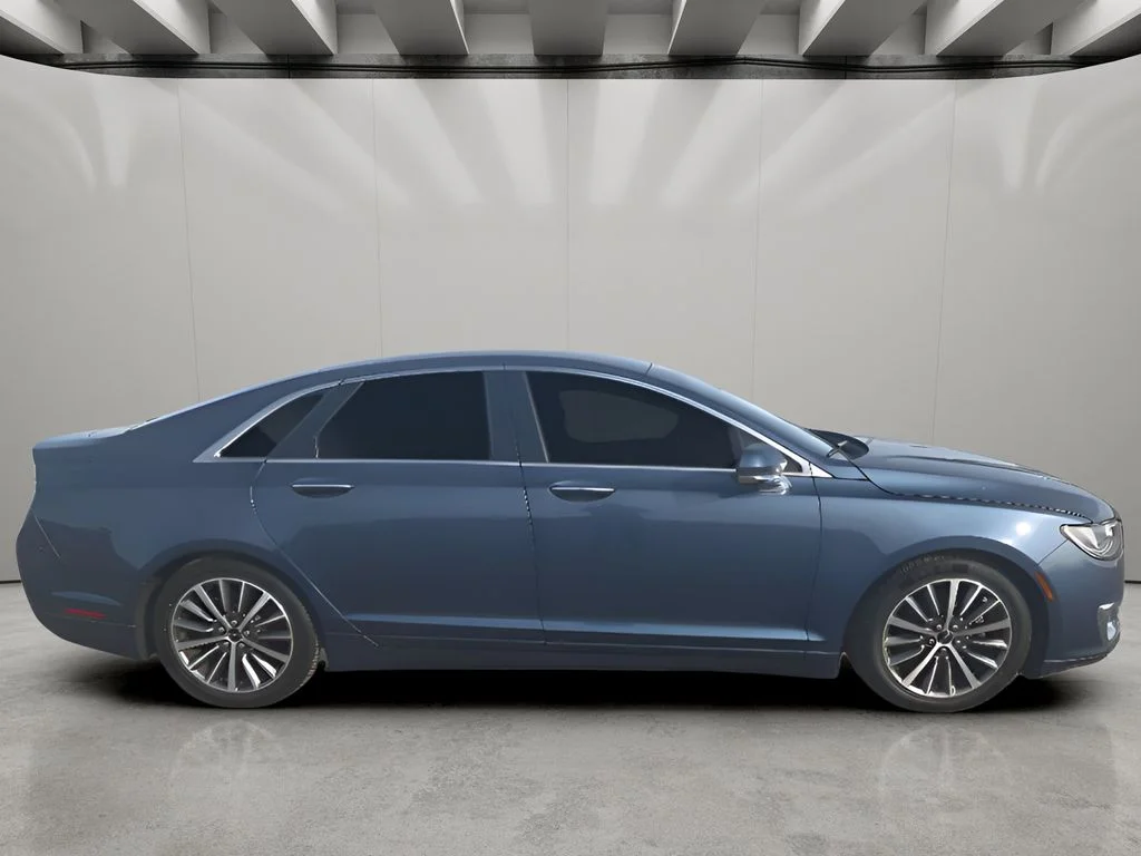 Used 2019 Blue Diamond Metallic Lincoln Standard image 6