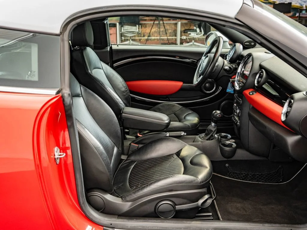 Used 2012 Chili Red MINI  image 38
