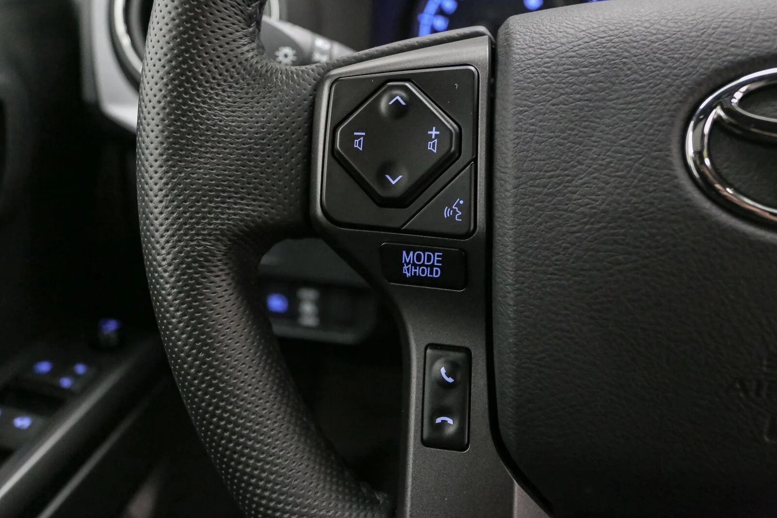 Used 2023 Ice Cap Toyota TRD Off-Road image 32