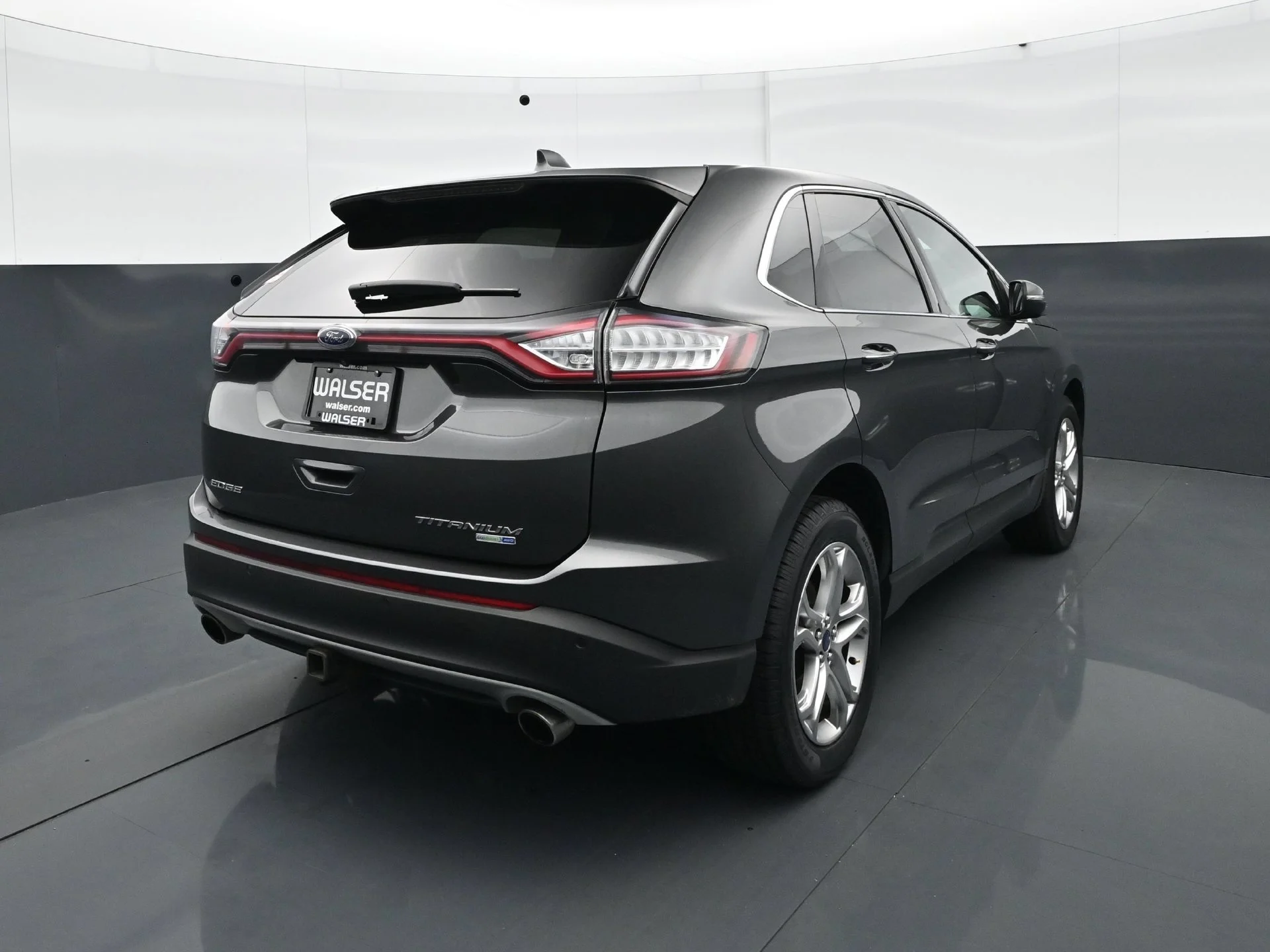 Used 2015  Ford 4D WAGON TITANIUM AWD image 6