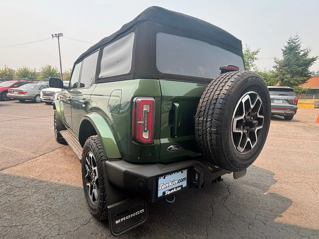 Used 2023 Green Ford Outer Banks image 9