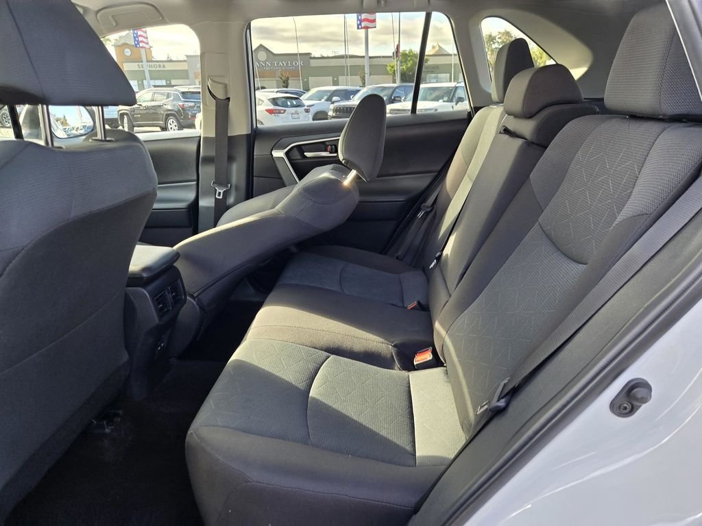 Used 2025 Ice Cap Toyota XLE image 10