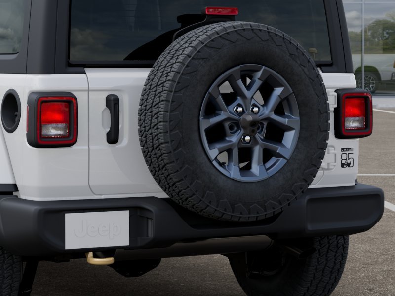 New 2026 Bright White Clear-Coat Exterior Paint Jeep 85th Anniversary Edition image 13