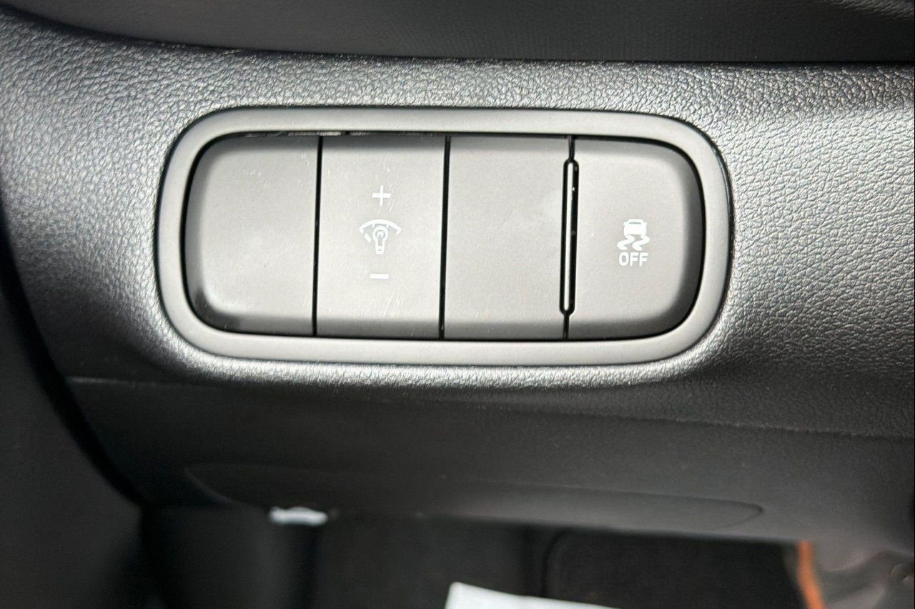 New 2026 Gray Hyundai SEL w/Two-Tone Roof image 34