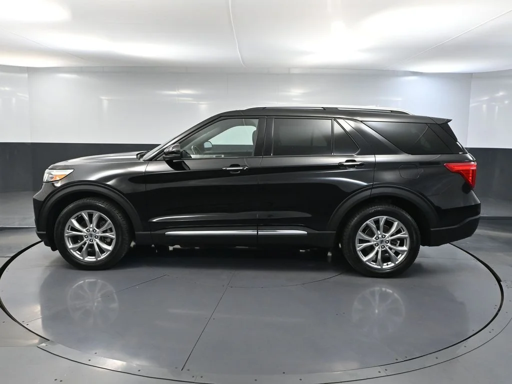 Used 2020 Black Ford Limited image 9