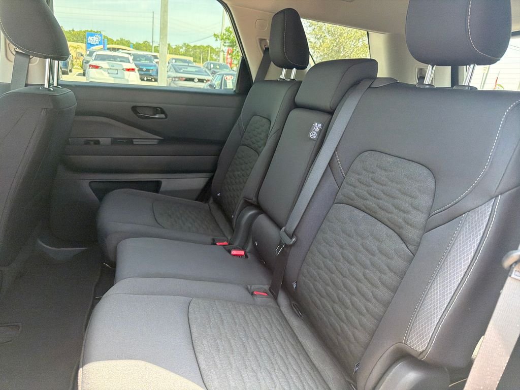 New 2026 Nissan Pathfinder SV 4D Sport Utility