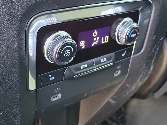 2023 GMC Yukon SLT - Photo 21