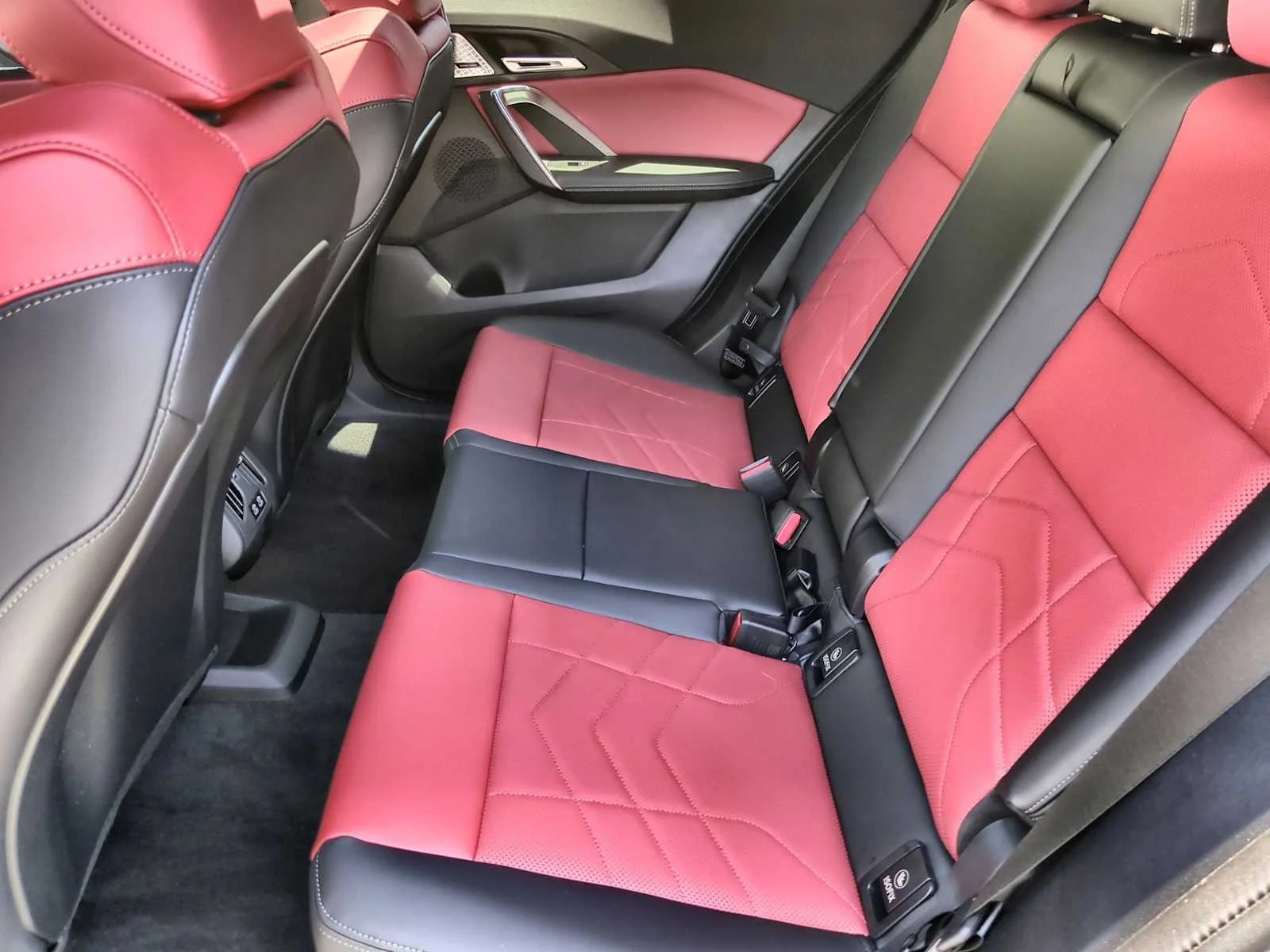 2025 BMW X2 28i - Photo 21