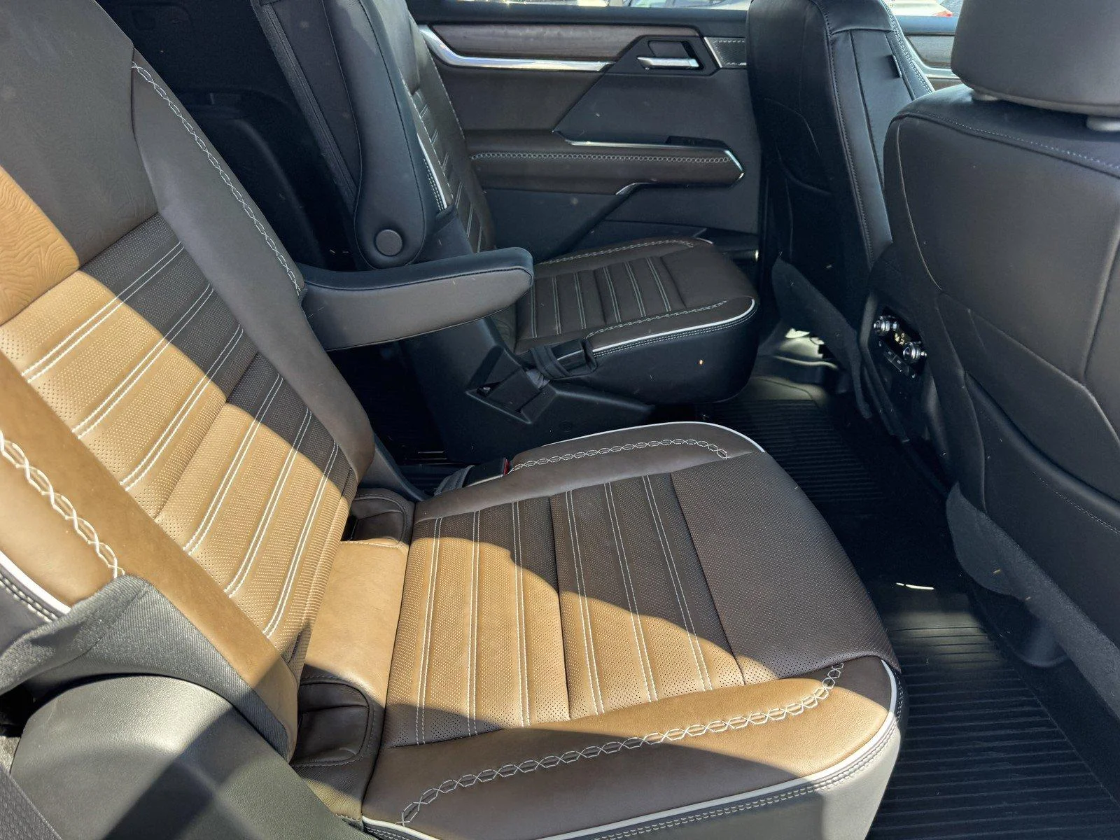 New 2026 Summit White GMC Denali Ultimate image 8