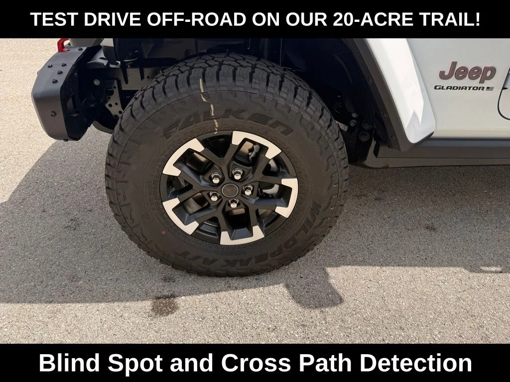 New 2026 Bright White Clear-Coat Exterior Paint Jeep Rubicon X image 33