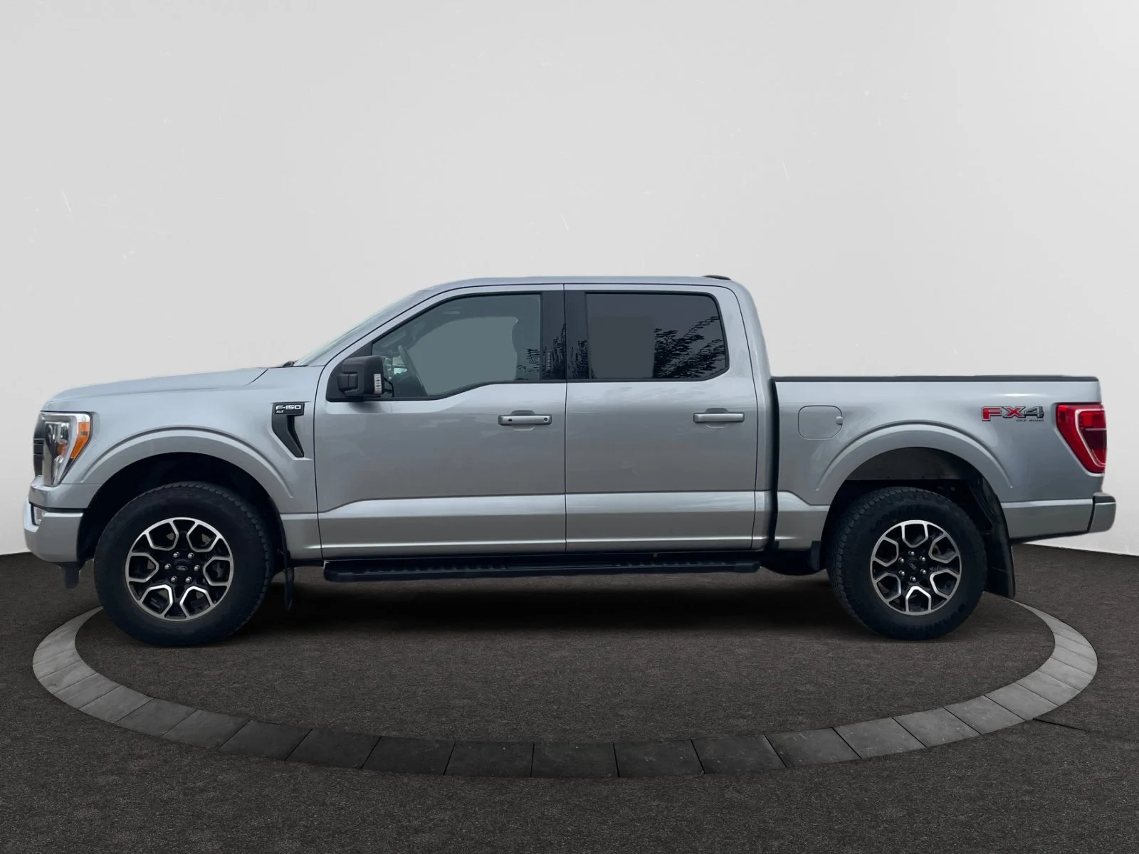 Used 2023 GREY Ford XLT SuperCrew 302A image 2