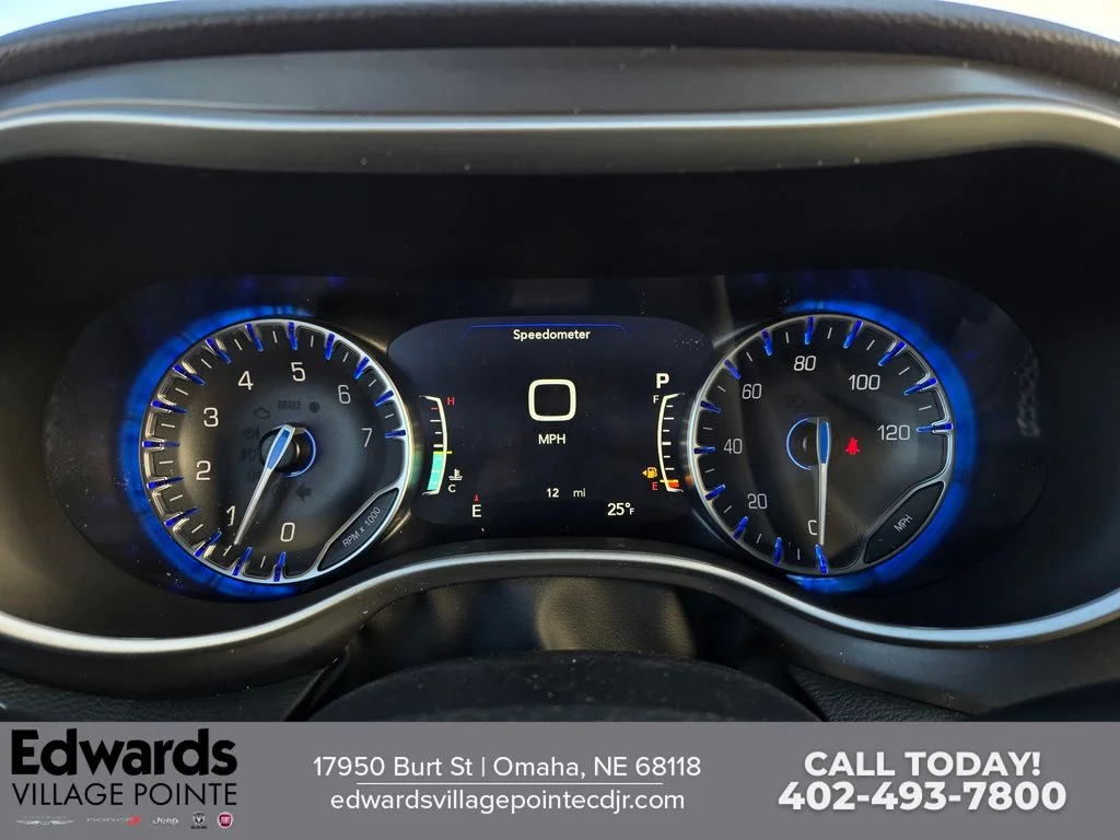 2026 Chrysler Pacifica Select - Photo 17