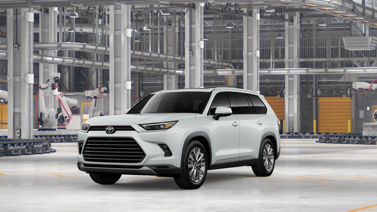 White (Wind Chill Pearl) 2026 Toyota Grand Highlander Platinum AWD SUV / Crossover All-Wheel Drive