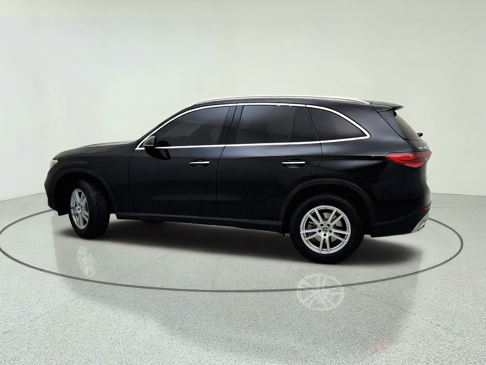 Certified Used 2023 Black Mercedes-Benz GLC 300 image 13