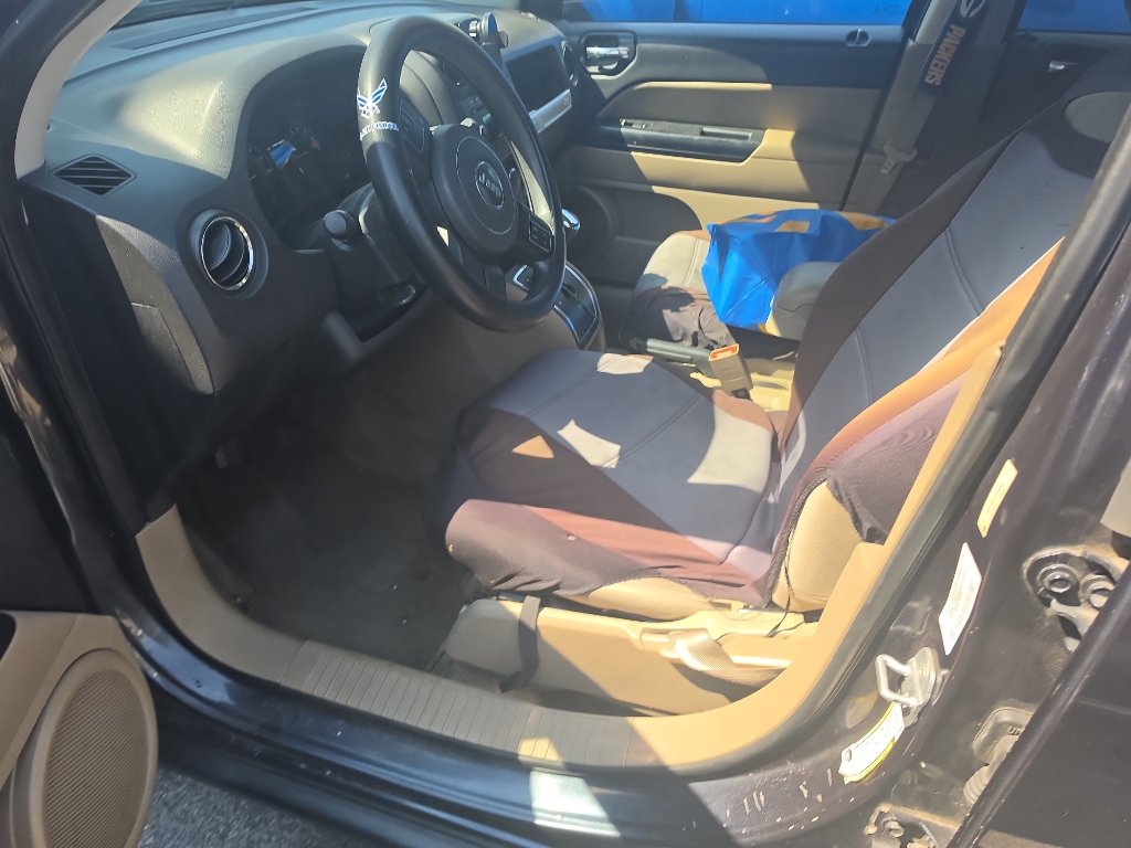 Used 2014 Maximum Steel Metallic Clearcoat Jeep Sport image 8