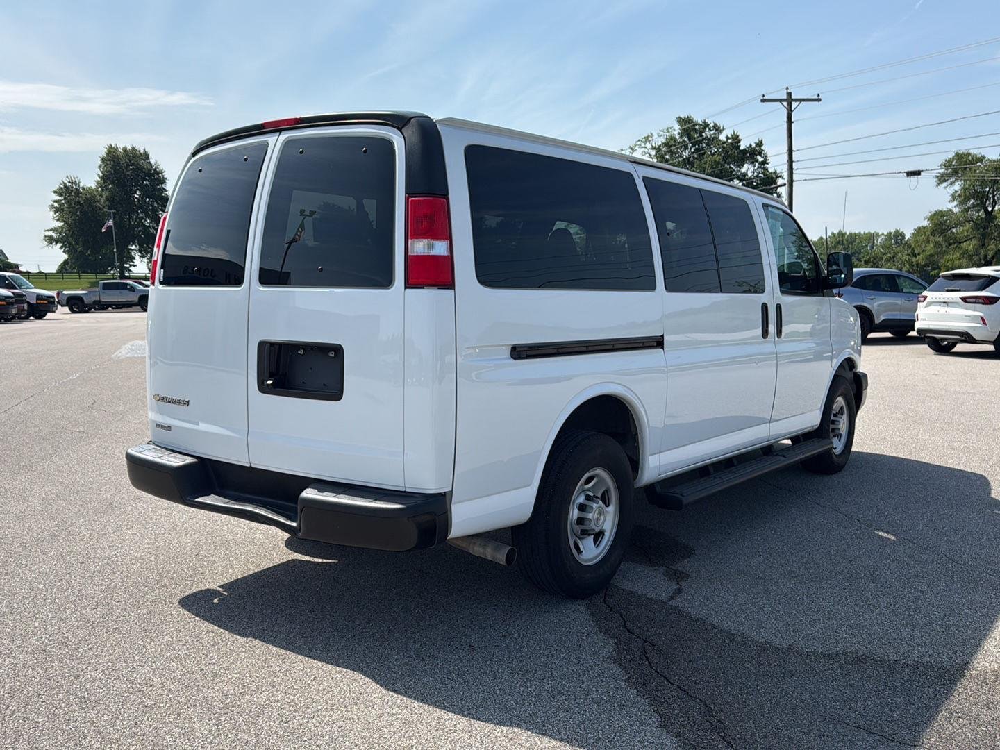Used 2023 Summit White Chevrolet 1LS image 16