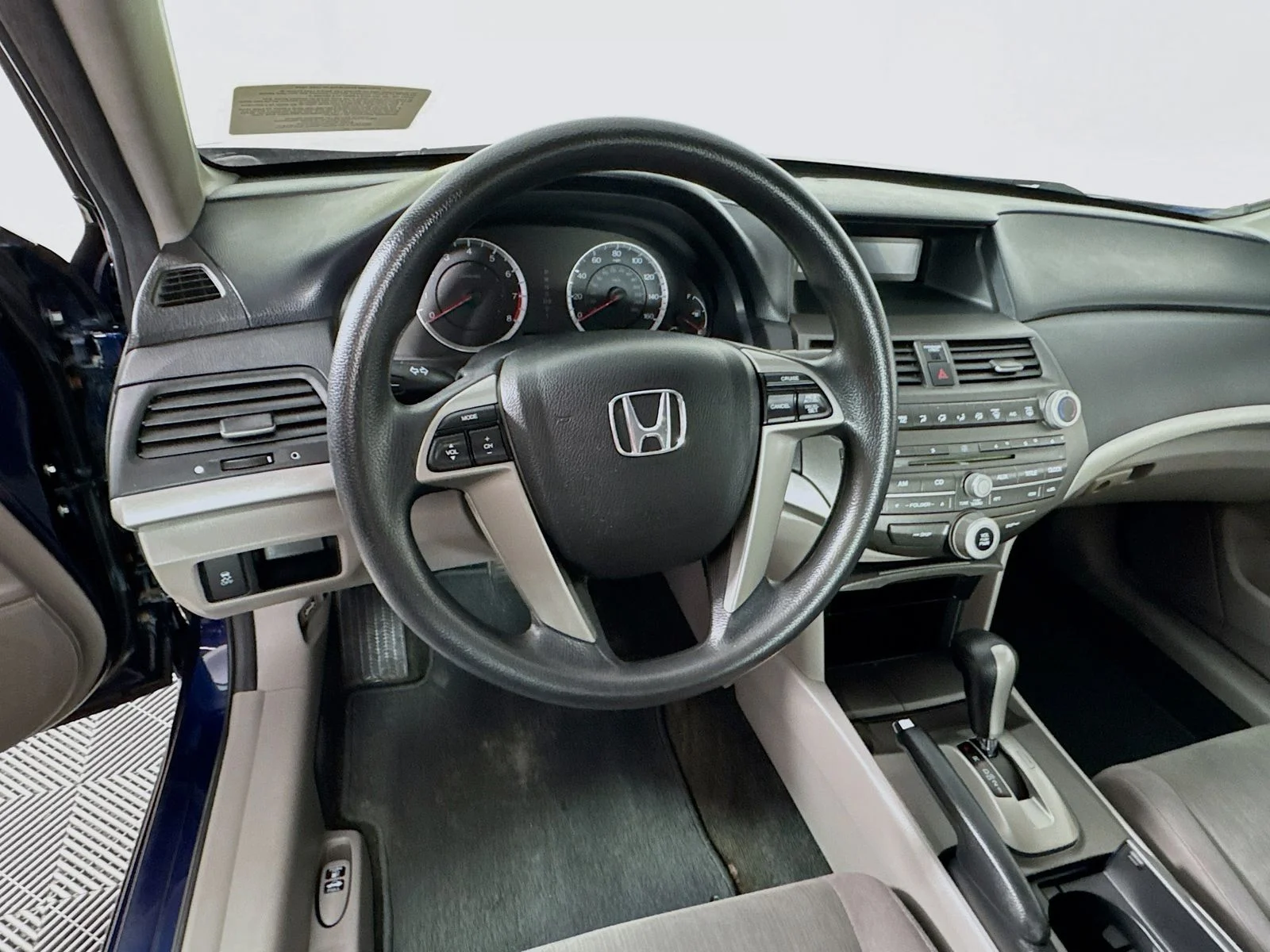 Used 2011 Blue Honda LX image 11