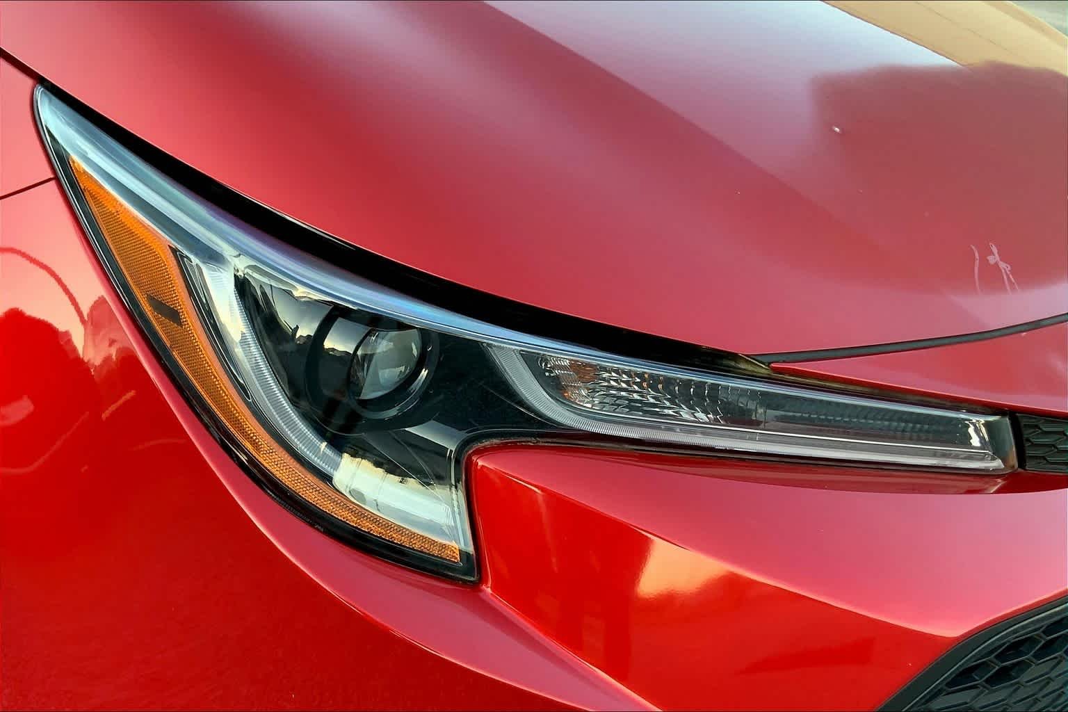 Used 2020 Barcelona Red Metallic Toyota LE image 27