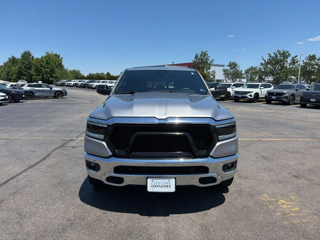 2019 RAM 1500 Big Horn/Lone Star 4x4 Crew Cab 5'7's photo