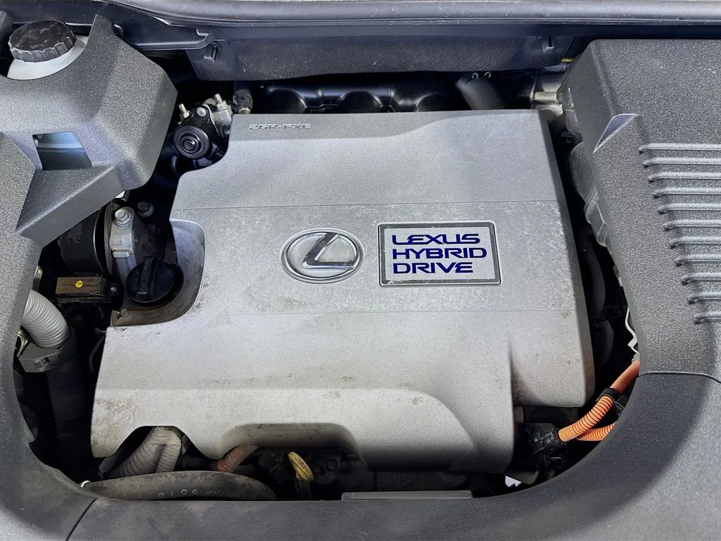 Used 2015 Black Lexus 450h image 40