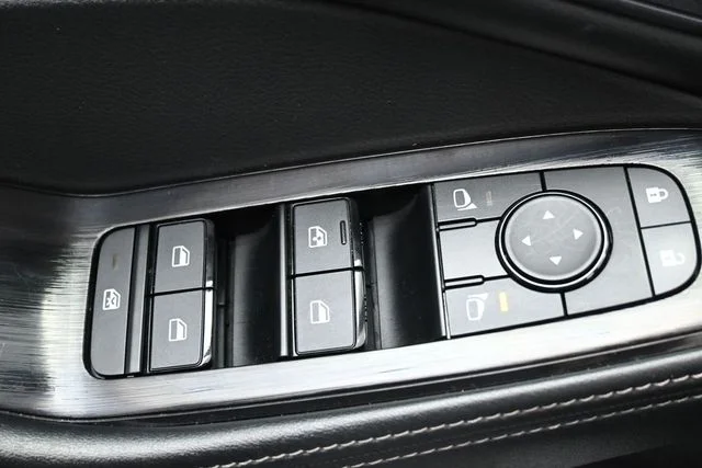 Used 2025 Silver Nissan SV image 14
