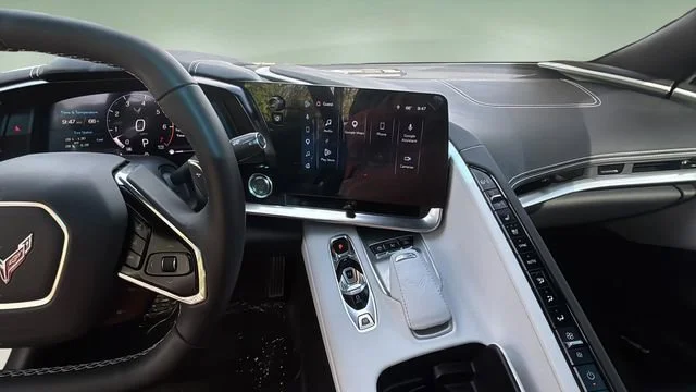 Used 2024 Arctic White Chevrolet 2LT image 39