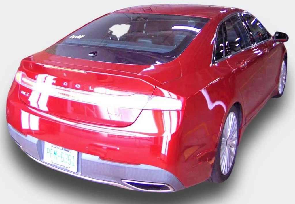 Used 2017 Red Lincoln Reserve image 3