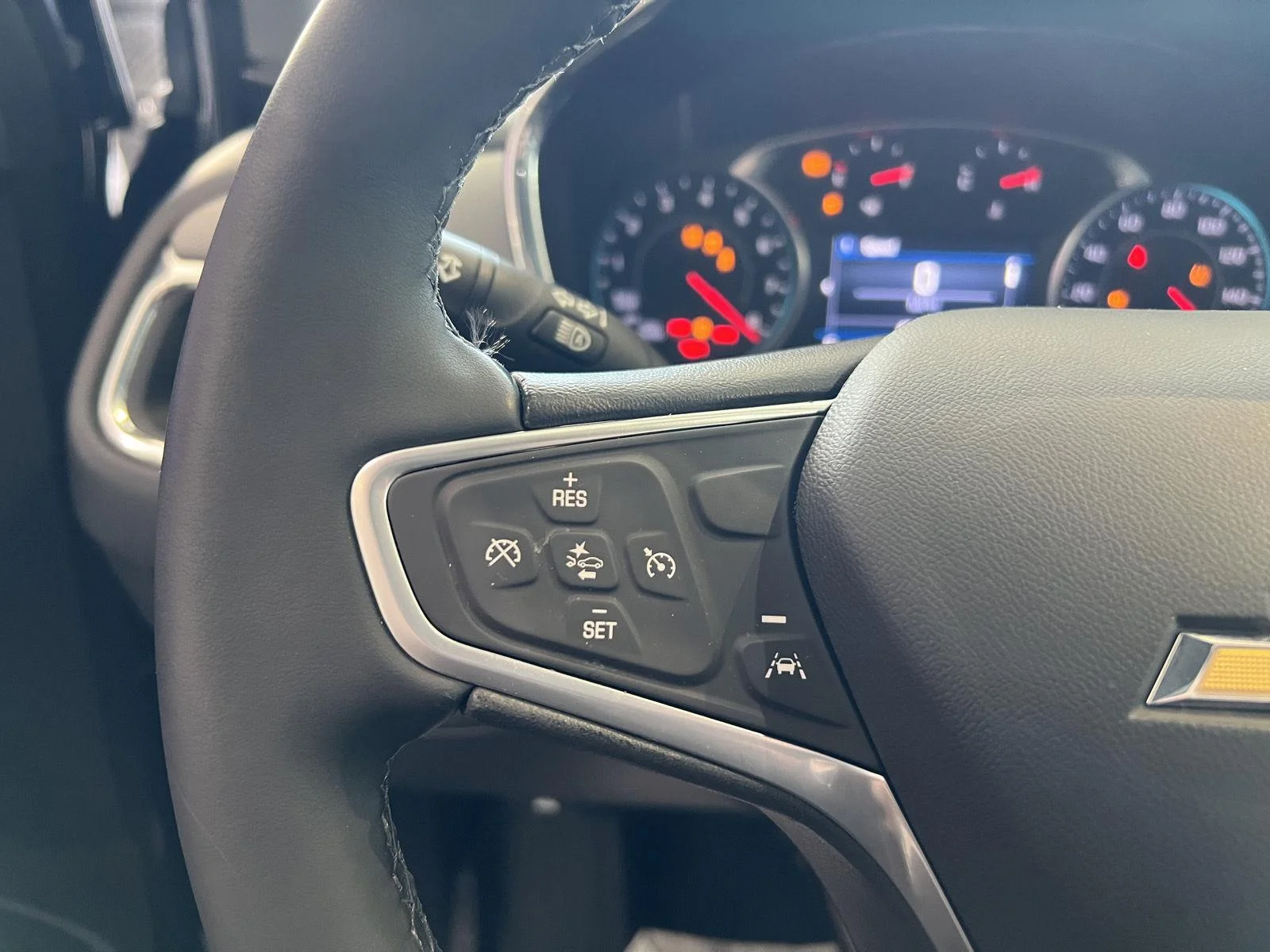 Used 2023 IRON GRAY METALLIC Chevrolet LT image 17