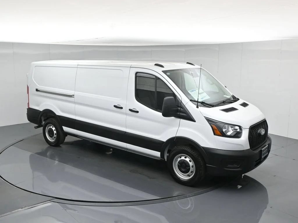 New 2026 Oxford White Ford Base image 40