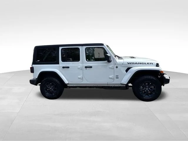New 2026 Bright White Clear-Coat Exterior Paint Jeep 85th Anniversary Edition image 8