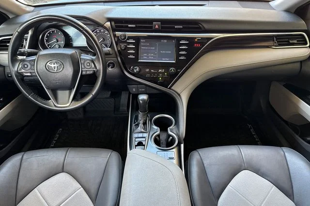 Used 2018 Brown Toyota XLE image 15