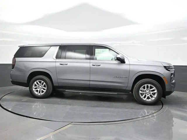 2026 Chevrolet Suburban LS - Photo 8